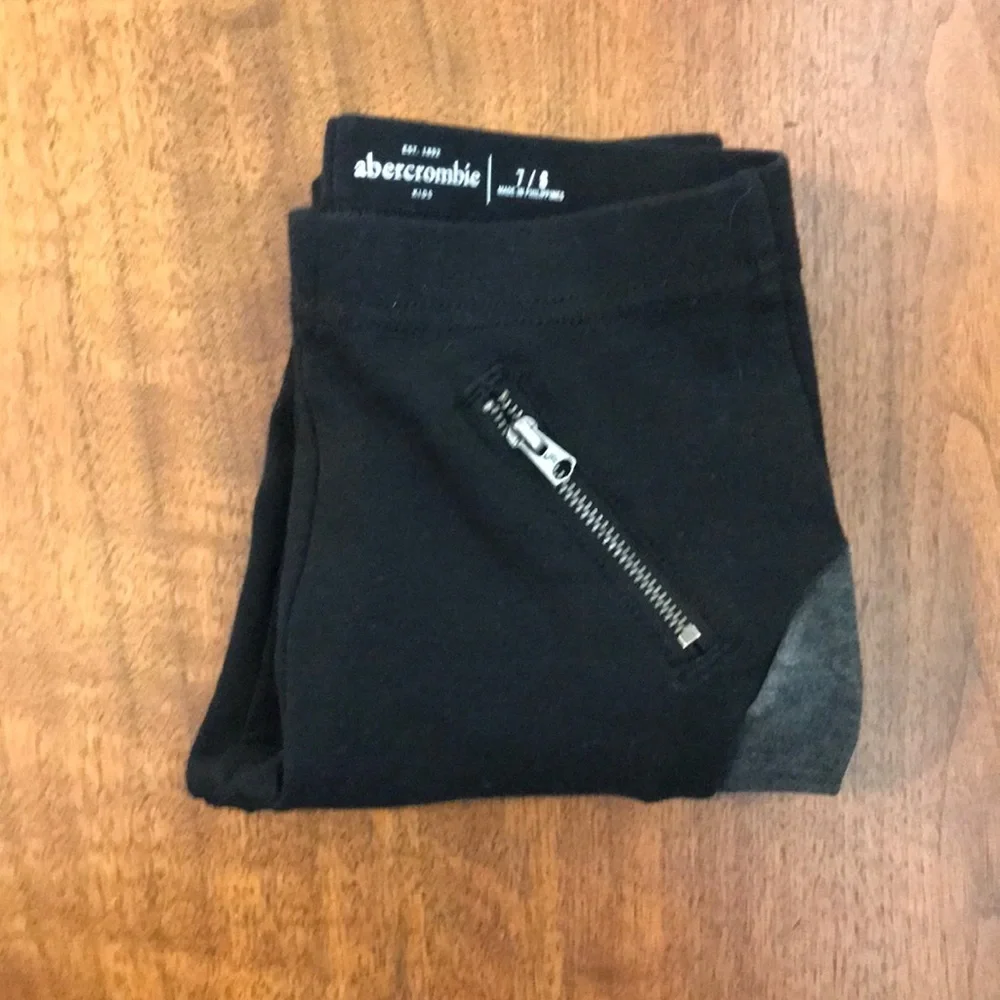 Abercrombie Kids Pull On Leggings with Side Stripe